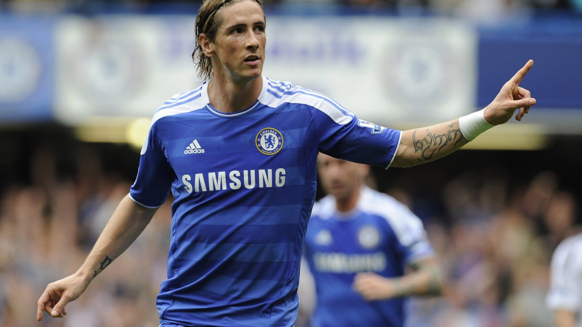 国际赛事激情迭起，豪门对决吸引目光，豪门挑战赛